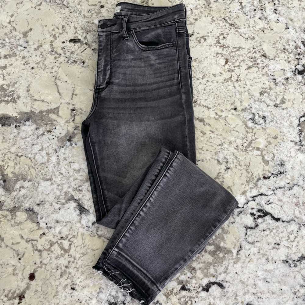 Womens Abercrombie skinny jeans.